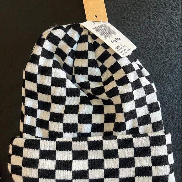 Carhartt limited edition checkered beanie - Picture 2 of 2